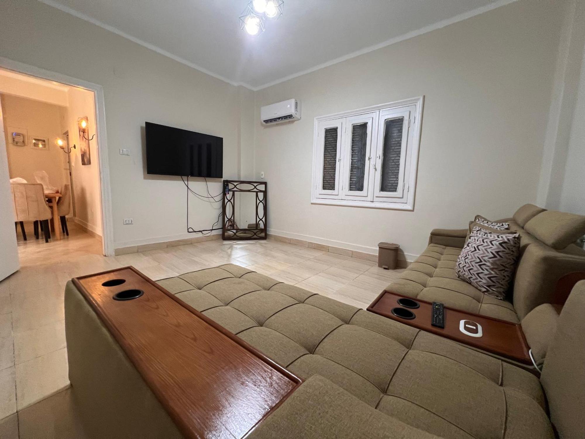 2 Bedroom Minutes Away From Nile Apartamento Cairo