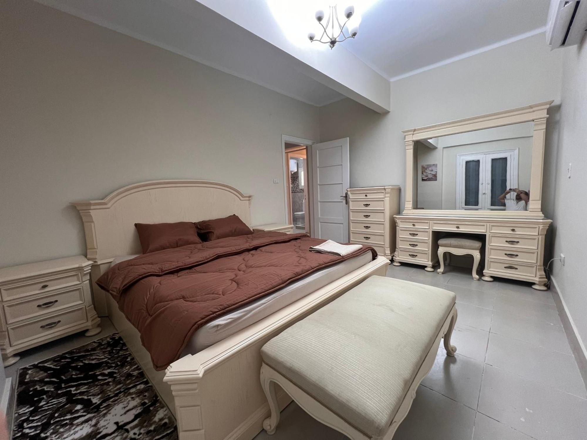 Apartamento 2 Bedroom Minutes Away From Nile Cairo