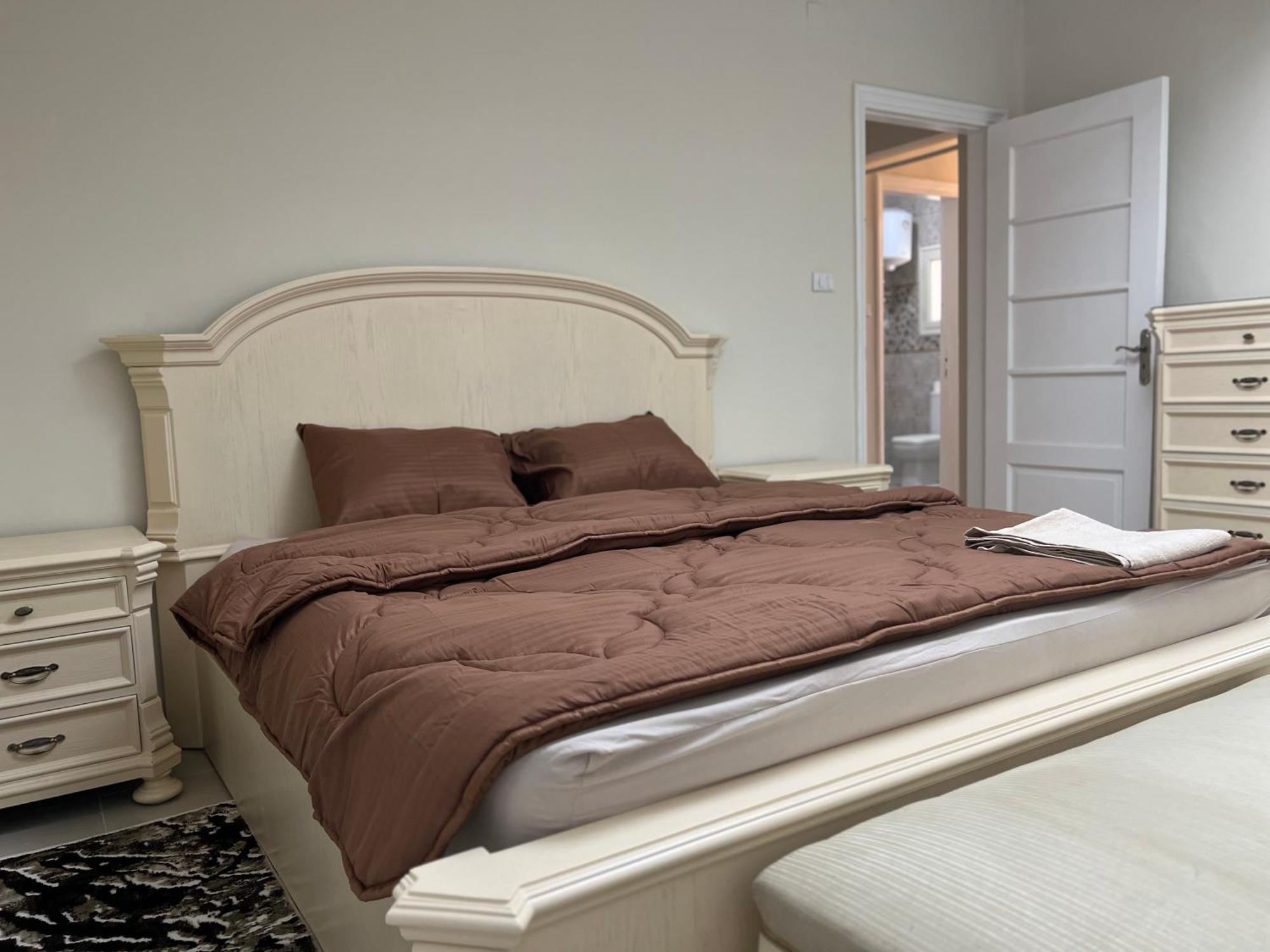 Apartamento 2 Bedroom Minutes Away From Nile Cairo